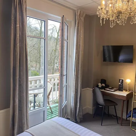 Hôtel Spa Le Roc Au Chien Bagnoles de l'Orne Normandie Exterior foto