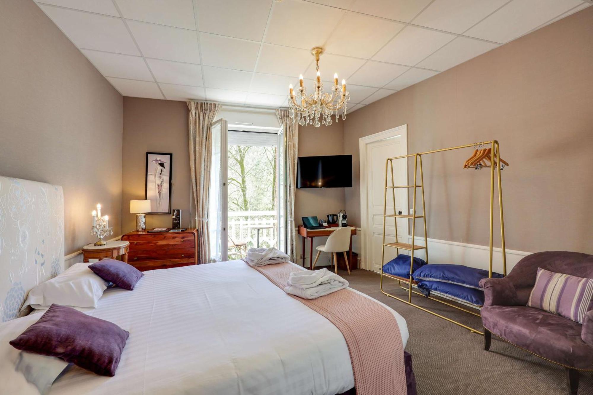 Le Roc Au Chien Hotel